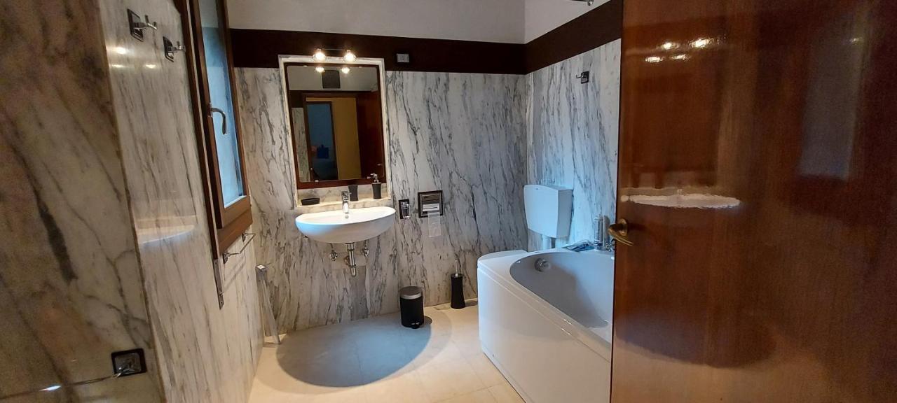 Antico Rio Acqua Dolce Apartment Venice Ngoại thất bức ảnh